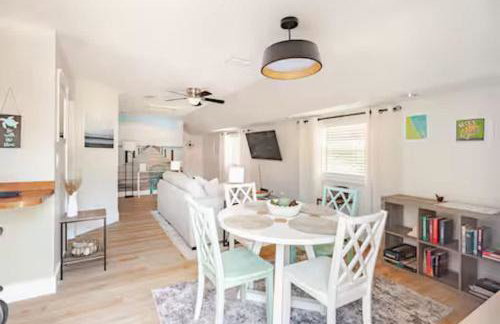 Sandy Pines Perch - Your Indian River Dock Life Base Camp - Foto 1