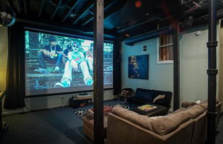 160inch Home Movie Theater- Great for movie night! - Foto 15
