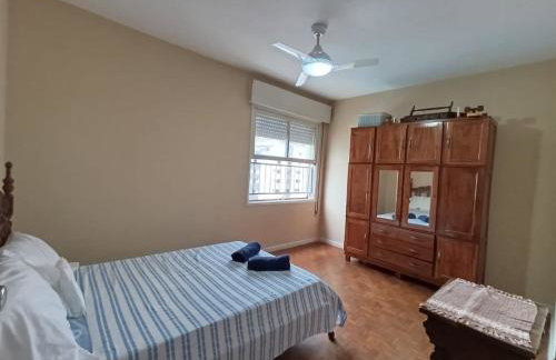 Lindo apartamento com vistas na praia do Gonzaguinha - Foto 16