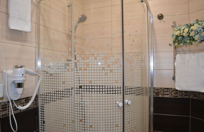 Townhouse Park & House - Photo 13