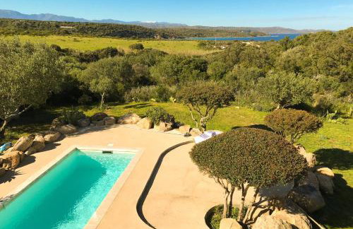 Villa esprit moderniste avec piscine - Photo 3