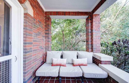 Retro 1BR in Elizabeth with Porch & Eclectic Design - Foto 37