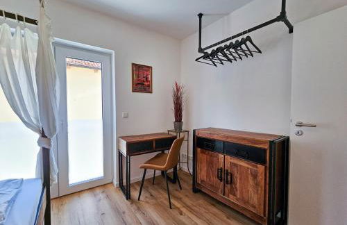 BETTER l industriaI apartment l Heimkino - Foto 27