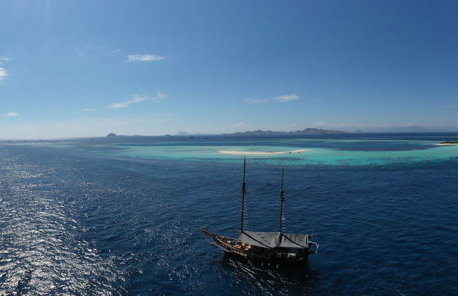 Komodo Pirate Boat - Phinisi Liveaboard - Foto 20