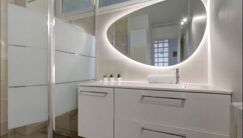 LE SMILE - 3 bedrooms - 8pers - Parking - Centre Gare - Foto 5