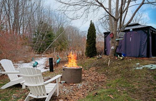 Luxe Coastal Retreat with Hot Tub & Spring Fires - Foto 37