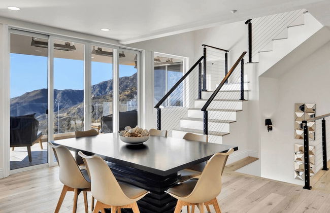 Castlewood by Avantstay Malibu Cliffside + View - Photo 53