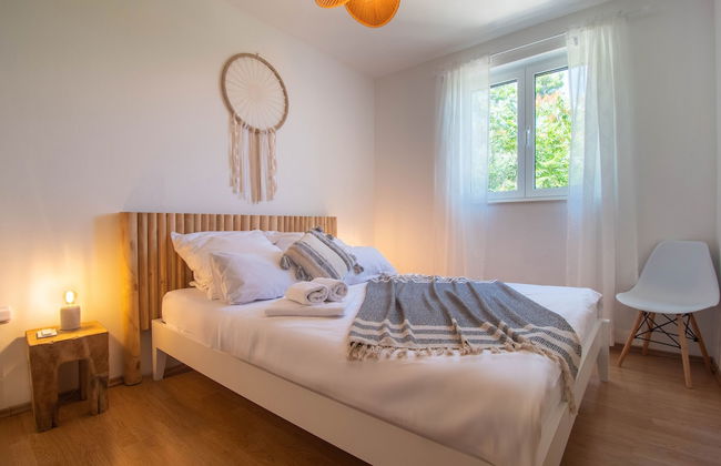 Sunny Apartments - Photo 10