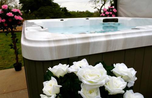 Deluxe 4 5 Bed Hot Tub Cinema Room 15 - Photo 29