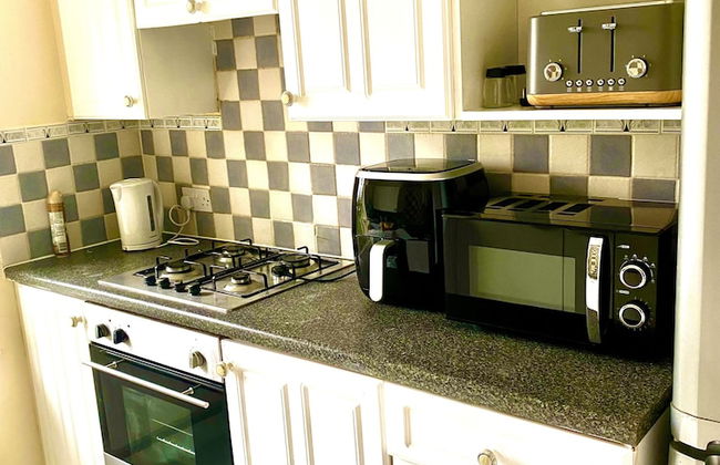 Impeccable 2-bed Apartment in London - Foto 16