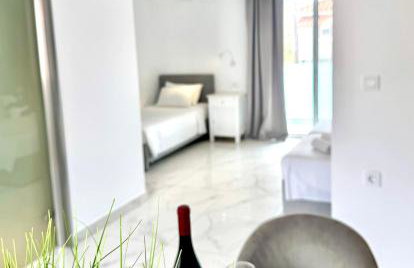 Zen Apartments - Photo 8