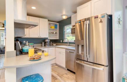 Beach Pines Bungalow by Avantstay Classic Cottage Steps to the Beach w/ Private Yard - Foto 20