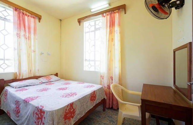 Allamanda Studios and Apartments - Photo 7