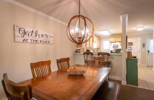 Riverfront home within walking distance of Helen - Foto 27