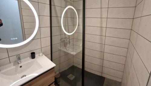 Beautiful 38 m2 independent 2-room apartment - Photo 3