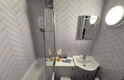 1st floor studio flat in Crawley! Close to Gatwick - Foto 6