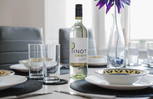 Pristine and Modern Home away from Home - Photo 58