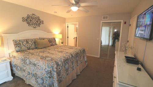 LOVE AT FIRST SIGHT! NEW Disney Home, Sleeps 6, Pool, Patio, NO Steps, LOW Rates! - Foto 3