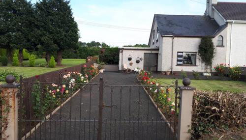 Bessies Cottage - Photo 2