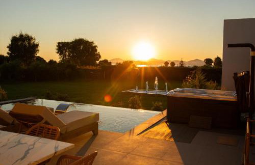 Aphrodite Luxury Villas & Suites-Private Heated Pool & Jacuzzi - Photo 4