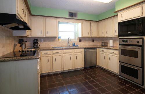 Spacious and quiet 4 bed 3 and a half bath home away from home in Katy Texas - Foto 10