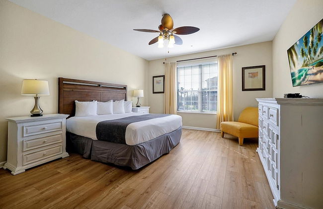 Top Floor Modern Vista Cay Reserve Condo - 5004 - Photo 79