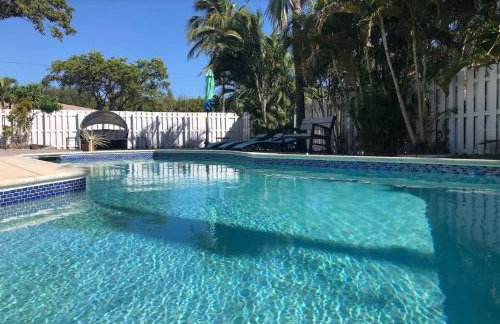 5 BR House 4 Minutes from the Beach - Foto 1