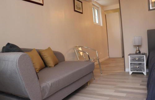 Villa des sables avec 1 studio pour 2 personnes pouvant être complété par une chambre avec sa salle de bain et WC si 4 personnes - Foto 5