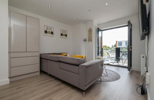 Brand New 2 bedroom apartment Centre of Solihull - Photo 10