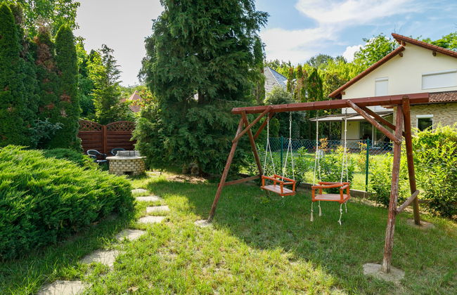 4 bedroom House in Balatonszárszó with private pool and garden - Photo 25