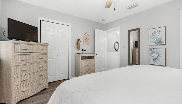 Emerald Shores: Steps from the Gulf, Navarre Beach - Foto 2, Habitación