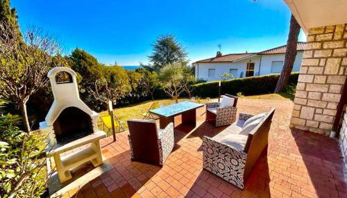 Villa Renata, bellissima villa con terrazzo vista mare e spiaggia inclusa - Foto 2