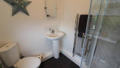 Cosy two bedroom first floor apartment - Foto 2