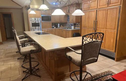 Oxford Chalet Getaway with Lake/Beach Access - Foto 44