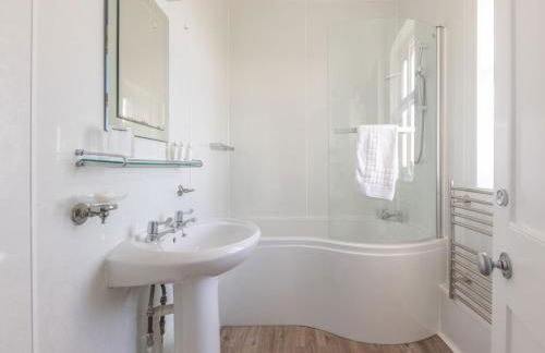 Gurnard Cottage - Photo 12