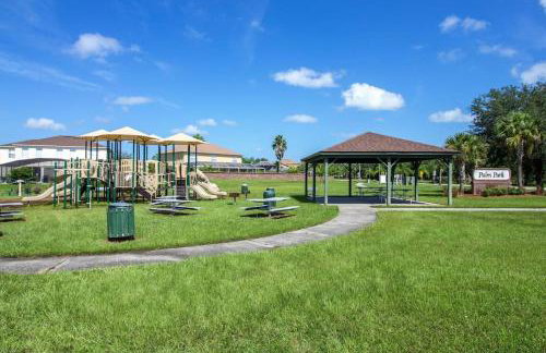 Family Vacation Home in Quiet Community with Private Pool and Spa - Foto 32