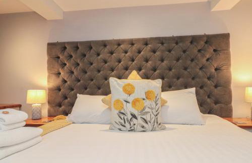 Blue Peter Engine Shed - Photo 13