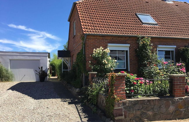 Holiday Home With Conservatory - Photo 27