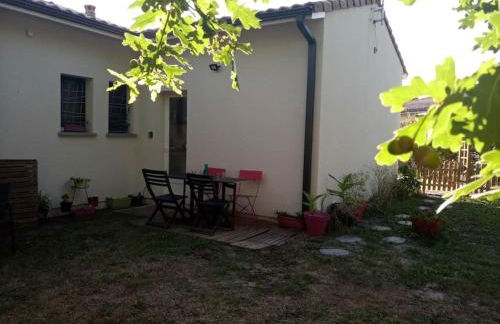 Petite maison avec jardin entre lac et village - Foto 1