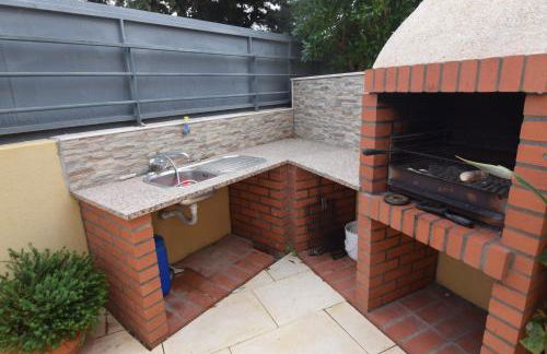 Cozy villa with pool and Barbecue - Foto 7