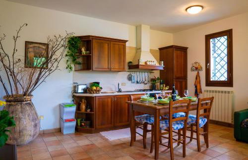 HOST4U - BORGATA VALLONE Apartments with Stunning Garden and Parking - Foto 22