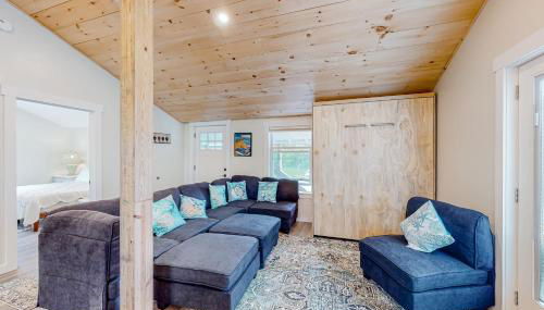 Shorebreeze Inn - Photo 4