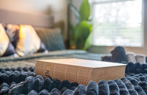 4BR Townhouse King Bed 2-Story Near NC State - Foto 20