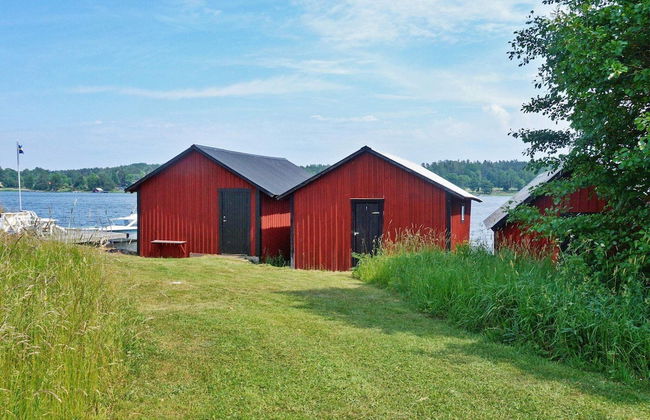 5 Person Holiday Home in Hallstavik - Photo 22