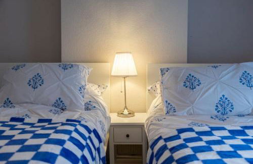 Gloucester City - Birchmore House - 2 Bedroom End Terrace Property Near To City Centre & Hospital With On-Street Parking - Sleeps 5 - Great For Hospital Workers & Contractors - Hosted by RENTMYHOUSE - Foto 19