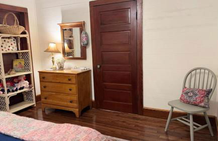 Country Retreat with ponds-views-porches & pups - Foto 57