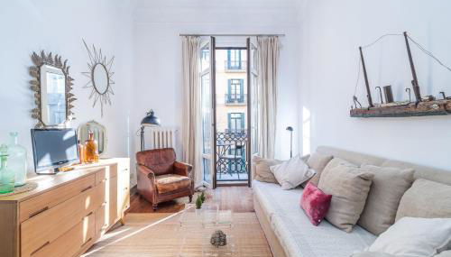 GuestReady - Central Barcelona Getaway - Photo 2