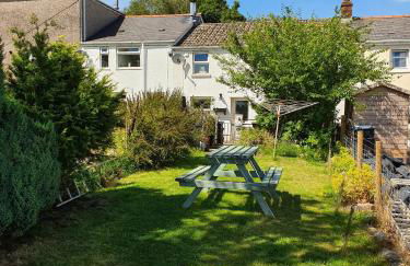 Wales' Highest Village - The Chartist Cottage - Trefil - Photo 35