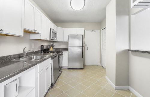 Modern Apt in Crystal City Near the Airport - Foto 14