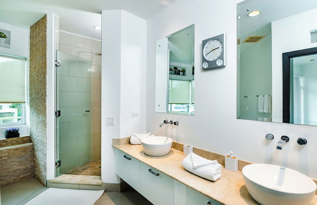 mVillas - Luxury 2Bed 2Bath Condo w Pool - Foto 12